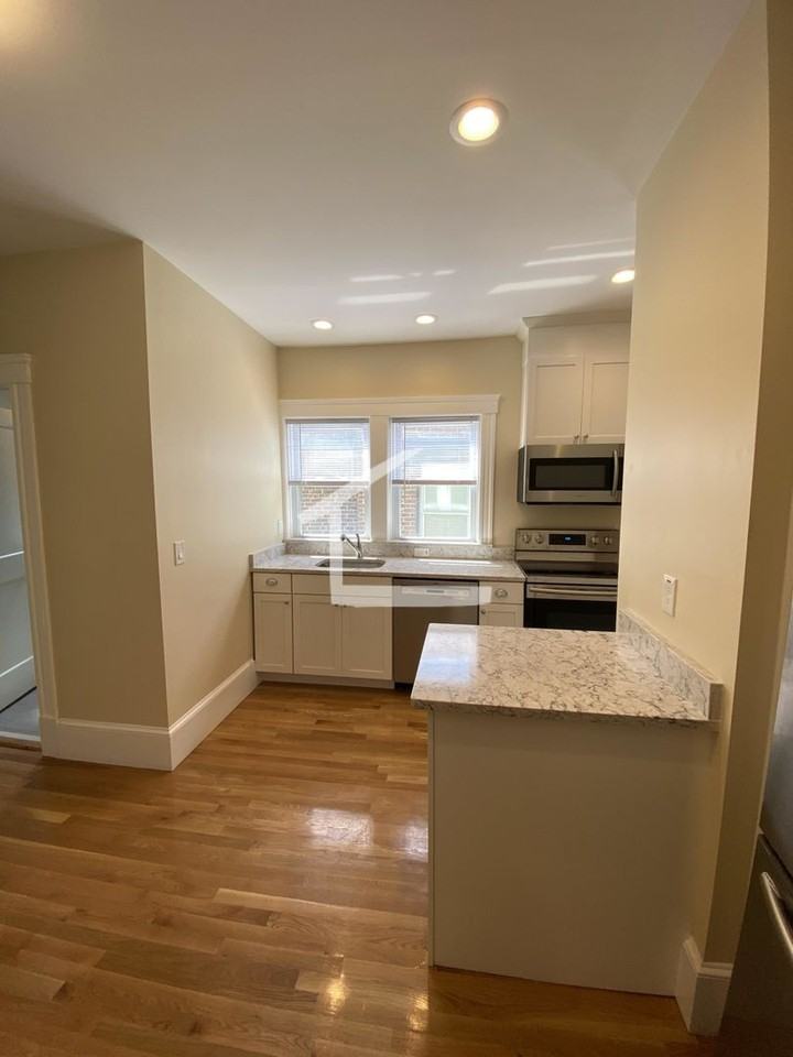 301 Tappan St - Photo 7 of 7