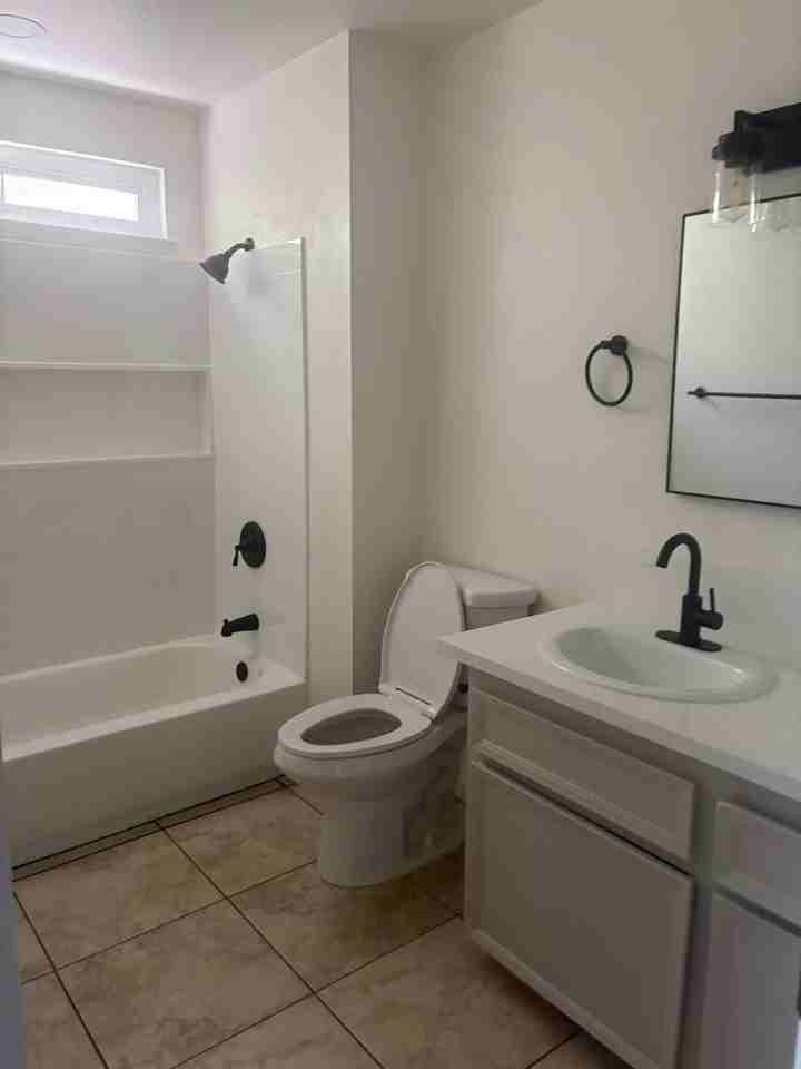 2029 Venus Dr - Photo 5 of 9