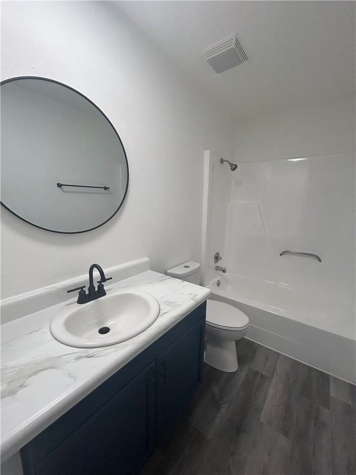 1853 W Deane St #F - Photo 5 of 8