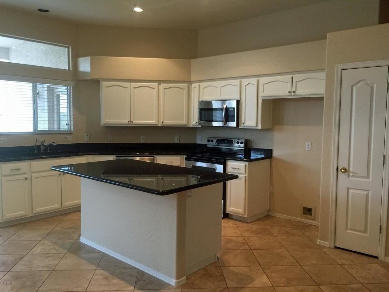 9286 E Pine Valley Rd - Photo 6 of 11