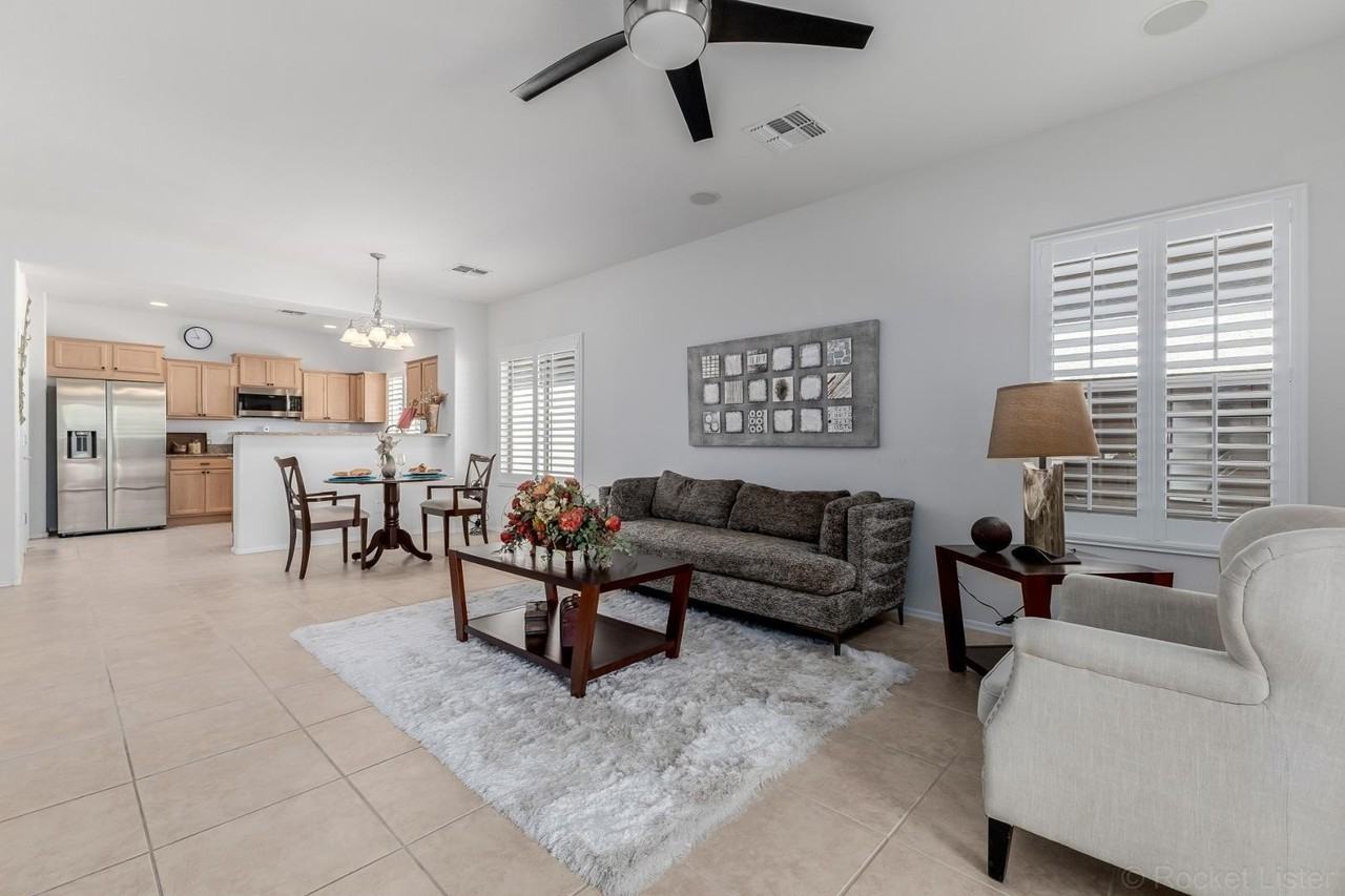 7225 W Pleasant Oak Way - Photo 2 of 6