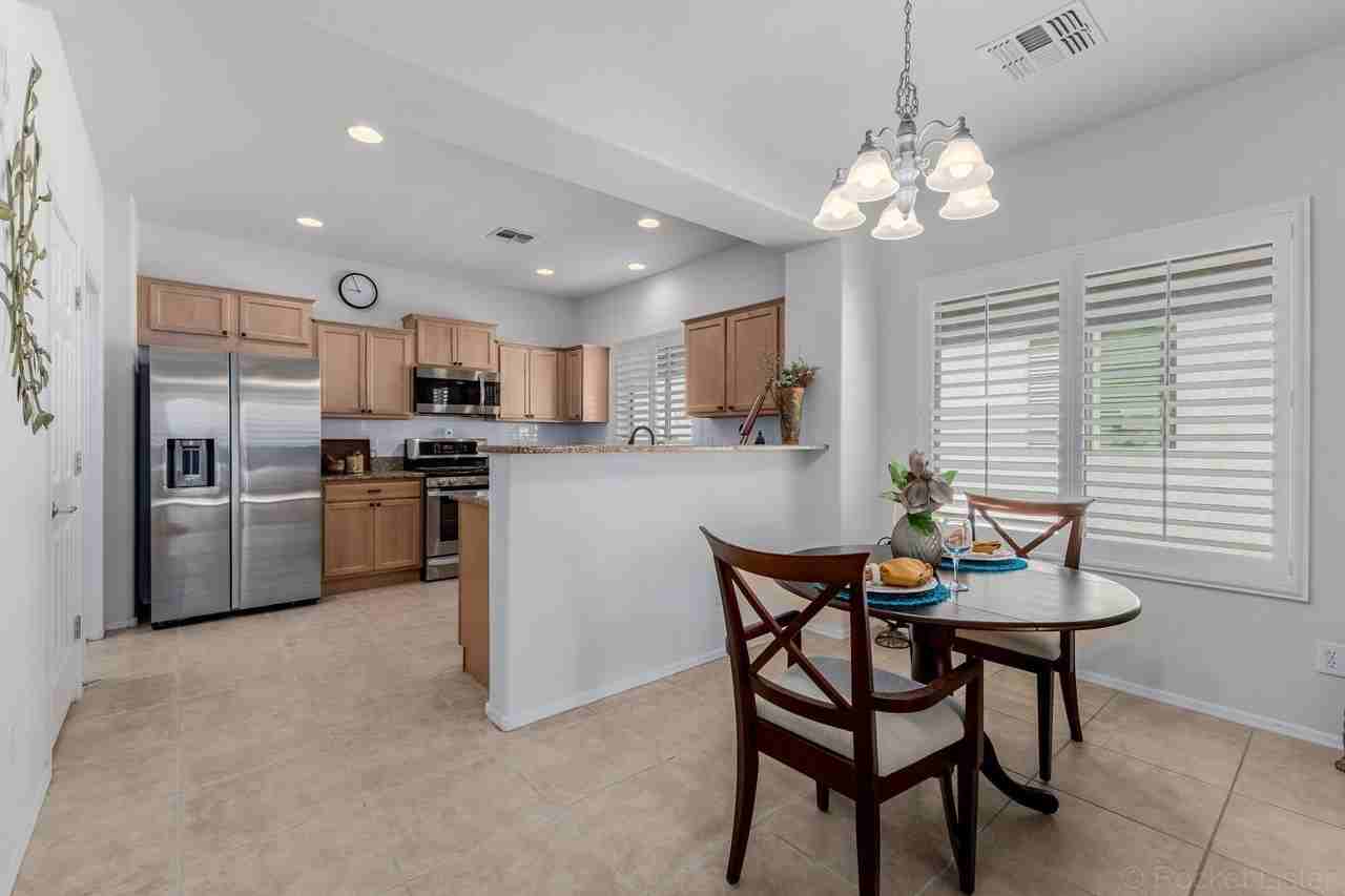 7225 W Pleasant Oak Way - Photo 3 of 6