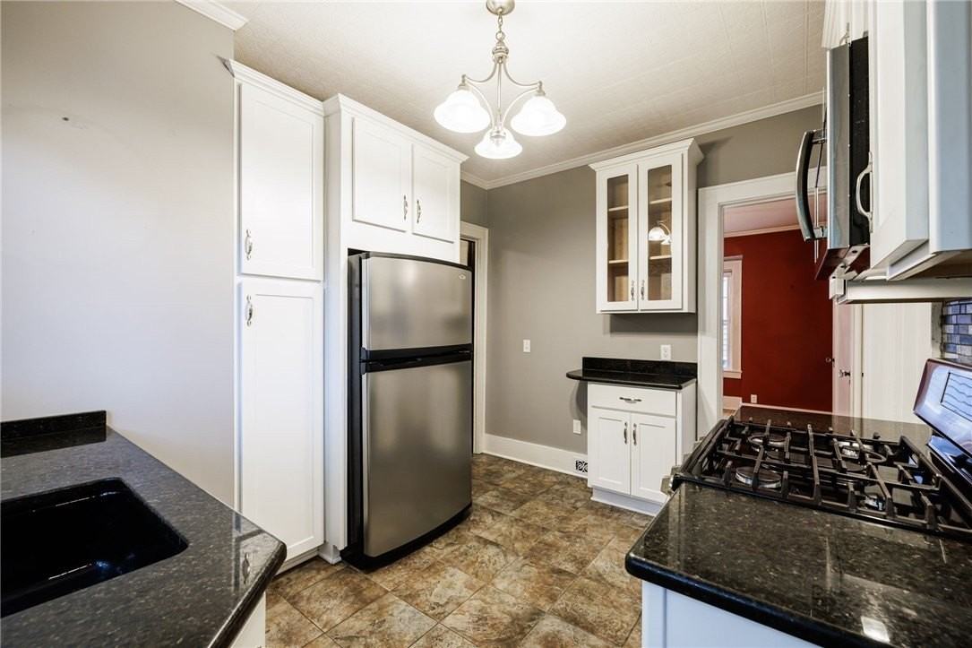 100 Highland Ave - Photo 5 of 21