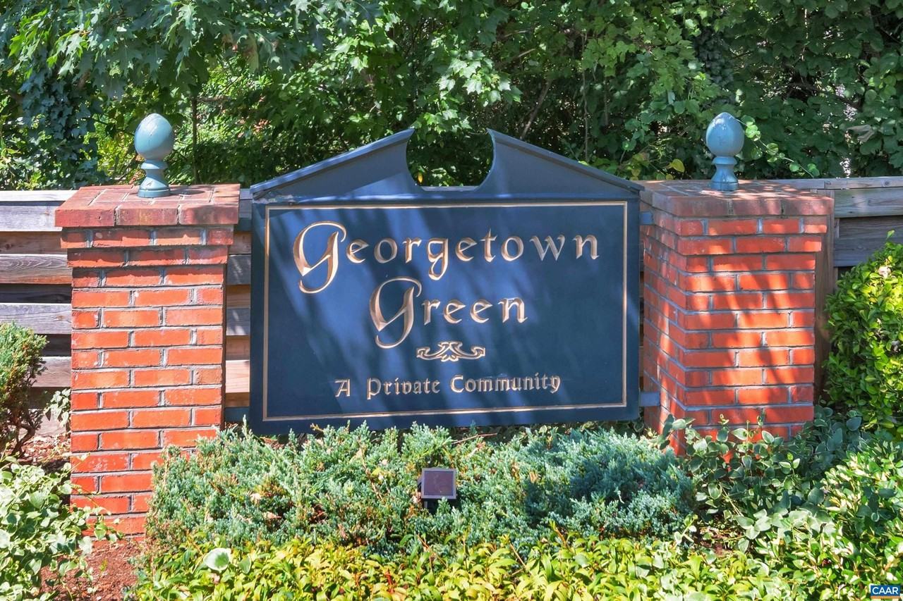 7 Georgetown Grn - Photo 4 of 46