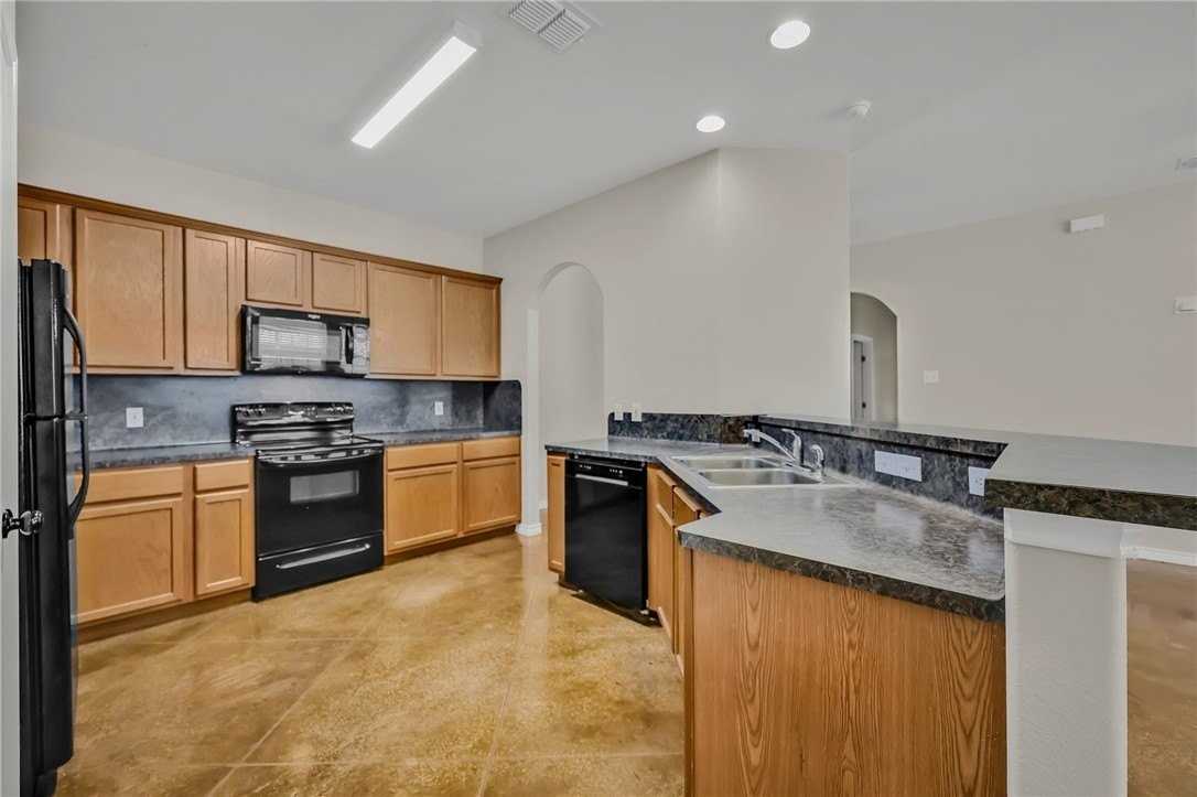 6642 Rhine Dr #B - Photo 5 of 18