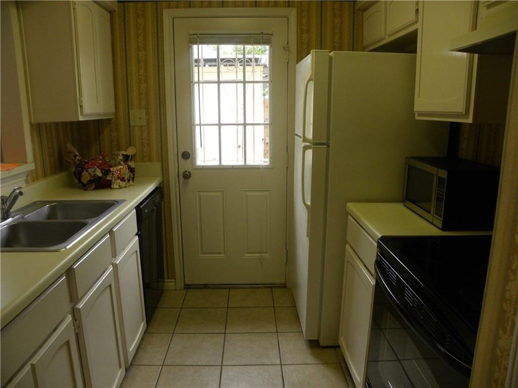 4818 Elmhurst Ln - Photo 5 of 6