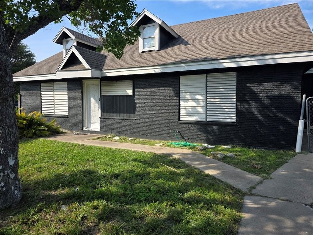 3802 Marion St - Photo 2 of 18