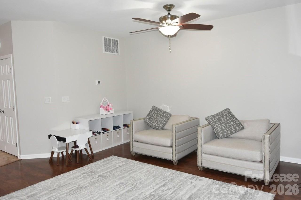 6985 Honey Tree Ln - Photo 3 of 21