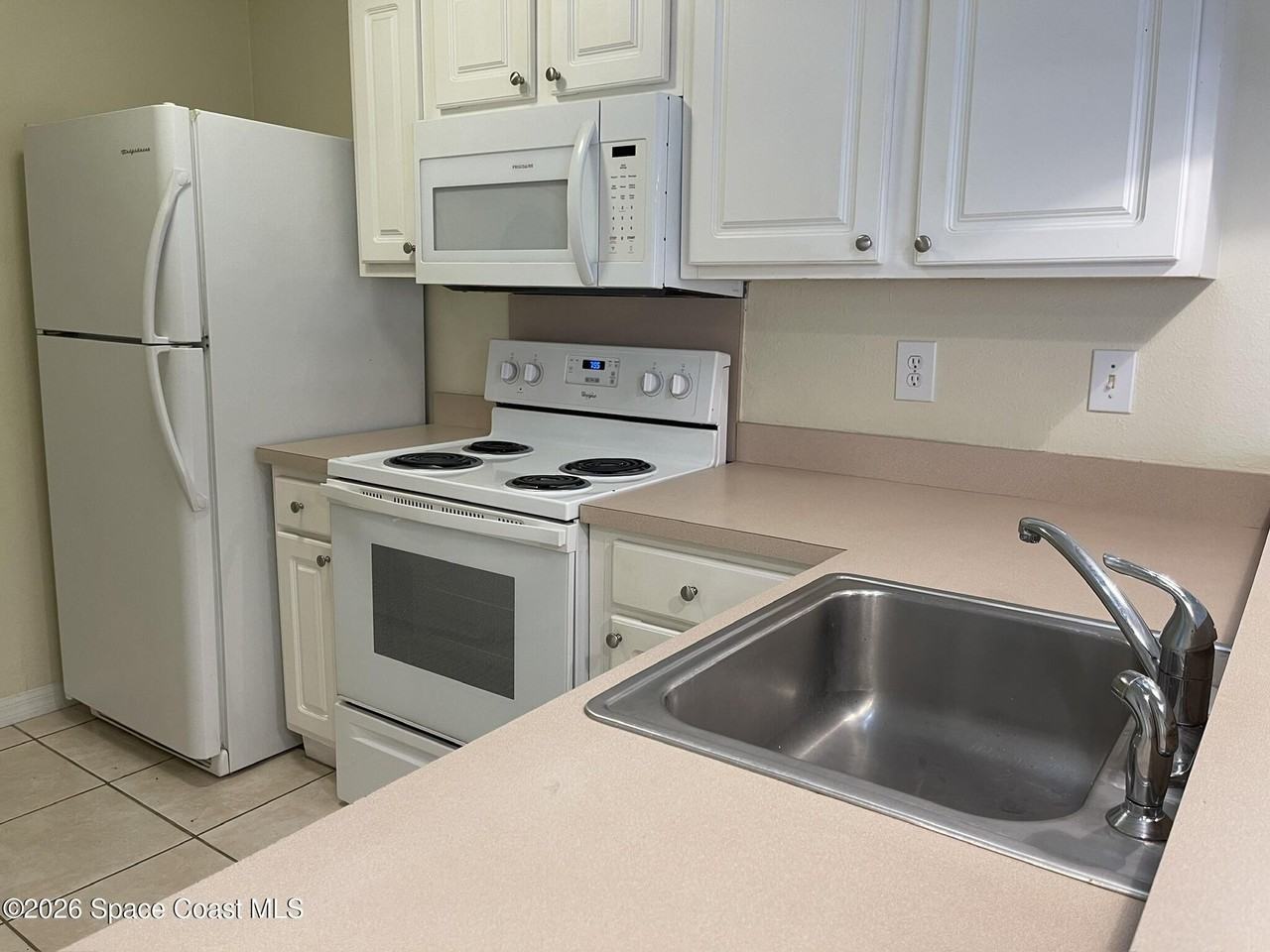 1495 Malibu Cir Ne - Photo 7 of 25