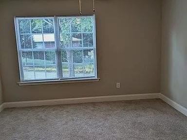 1660 Meadow Lark Ln - Photo 7 of 13