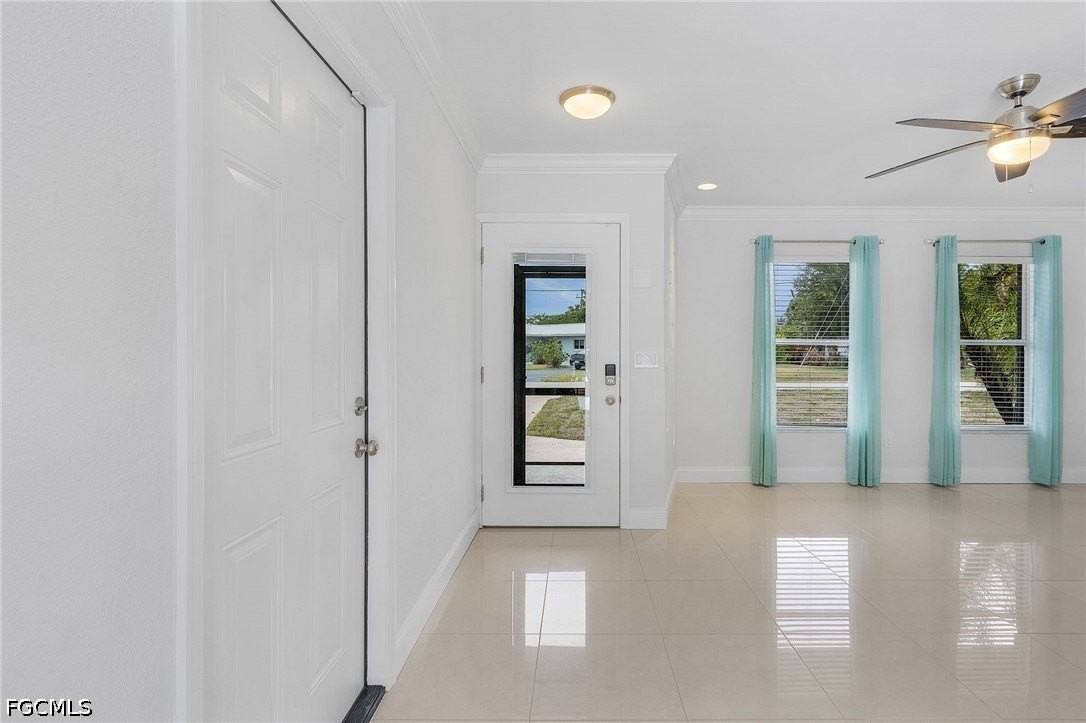 5251 Tower Dr - Photo 4 of 32