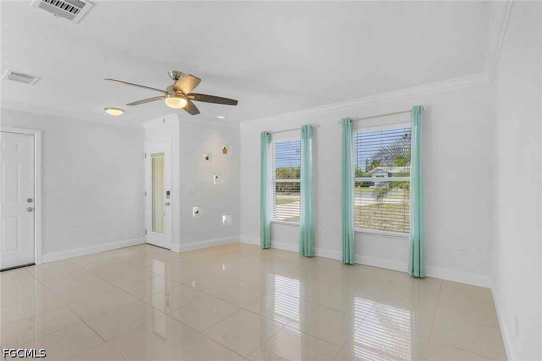 5251 Tower Dr - Photo 5 of 32
