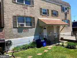 featured image of 9403 Lansford St