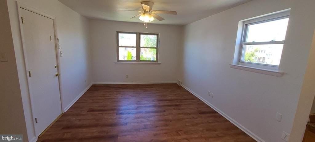 9403 Lansford St - Photo 6 of 25