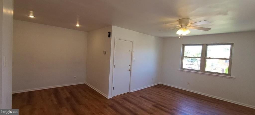 9403 Lansford St - Photo 7 of 25