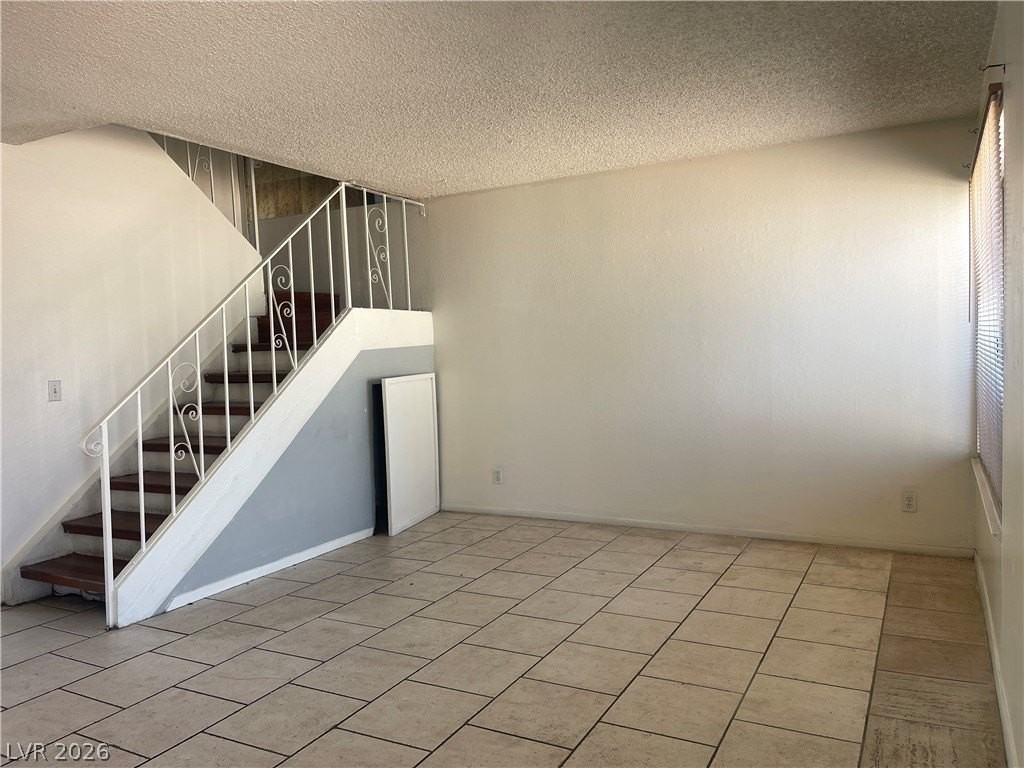 3904 Blackford Pl - Photo 6 of 41