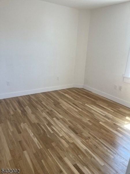 163 N Park St - Photo 4 of 5
