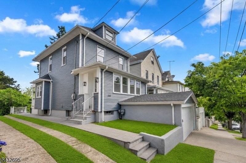 310 Summer St - Photo 2 of 35