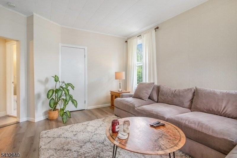 46 Hazelwood Rd - Photo 3 of 14