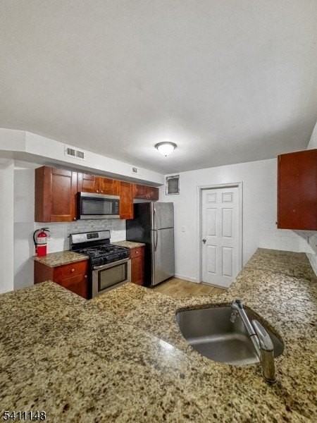 81 Summer Ave #2 - Photo 3 of 12