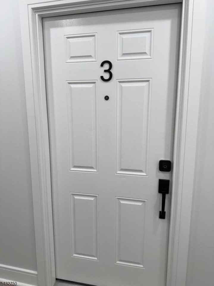 321 Jefferson Ave #3