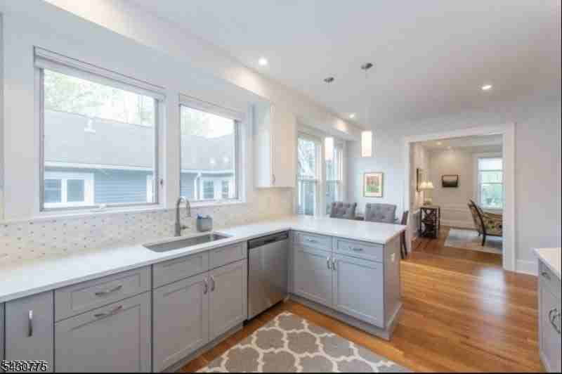 238 Park St #2 - Photo 5 of 15