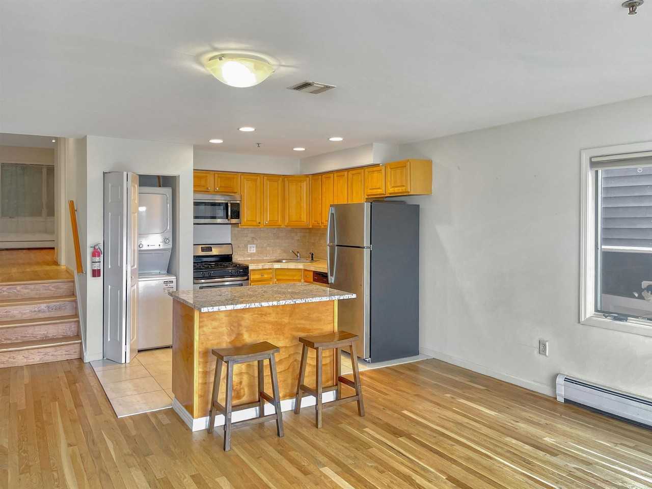 8913 Riverside Pl #3 - Photo 4 of 17