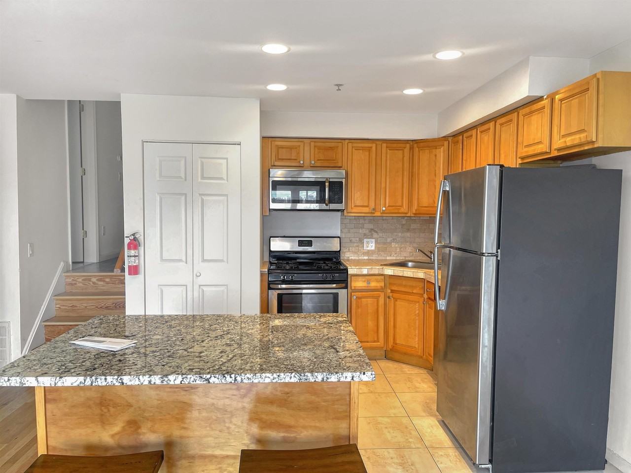 8913 Riverside Pl #3 - Photo 5 of 17