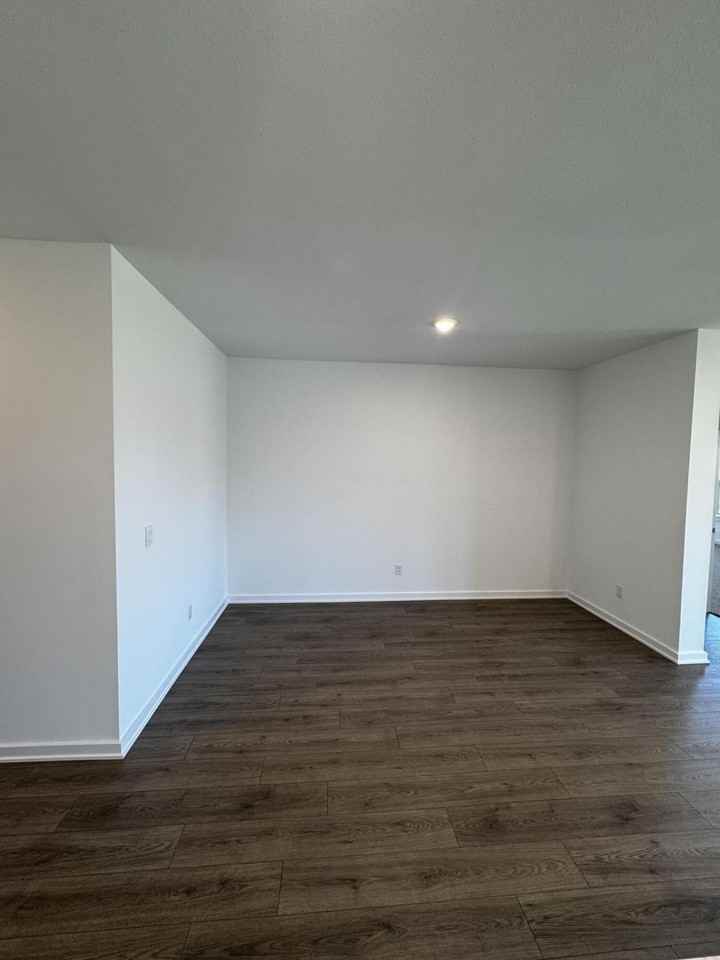 708 15th St - Photo 4 of 19