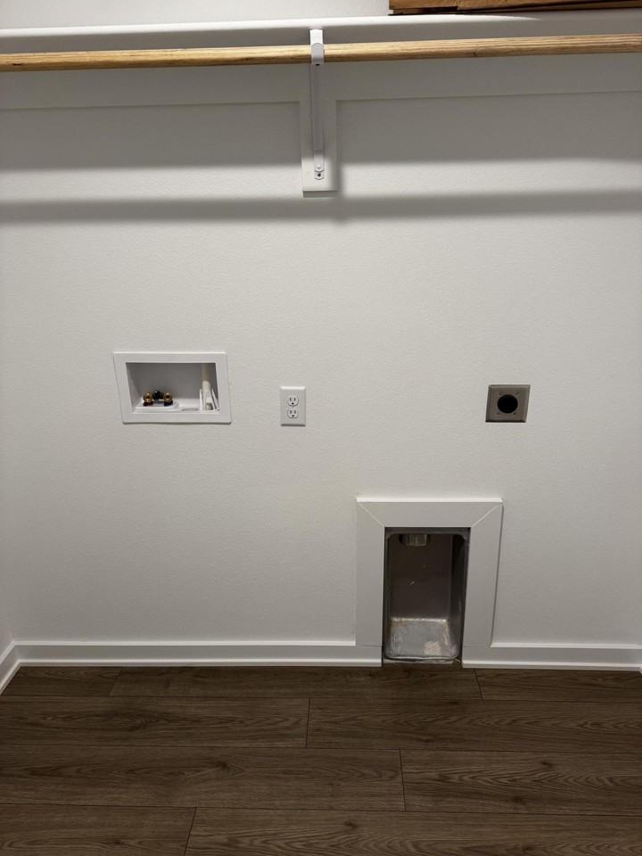 708 15th St - Photo 6 of 19