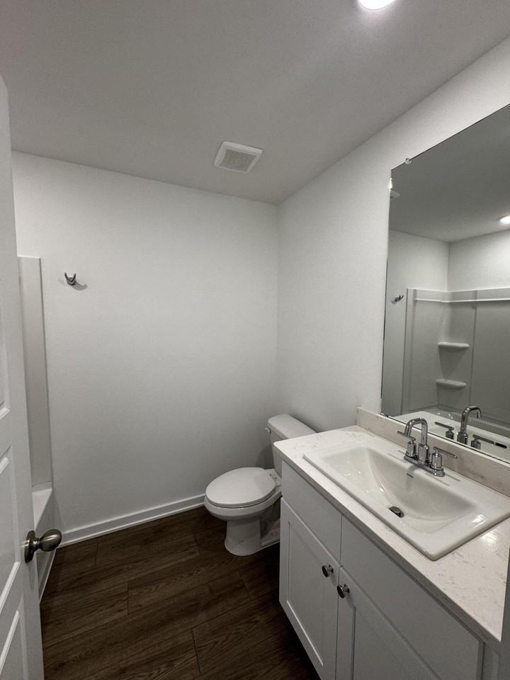 708 15th St - Photo 7 of 19