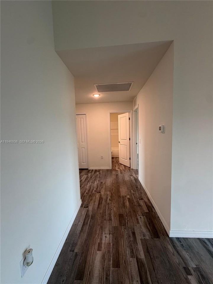 3223 Ne 14th Ave #0 - Photo 6 of 15