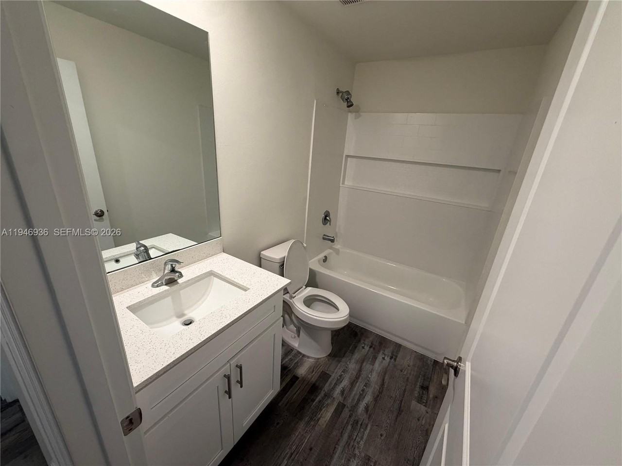3223 Ne 14th Ave #0 - Photo 7 of 15