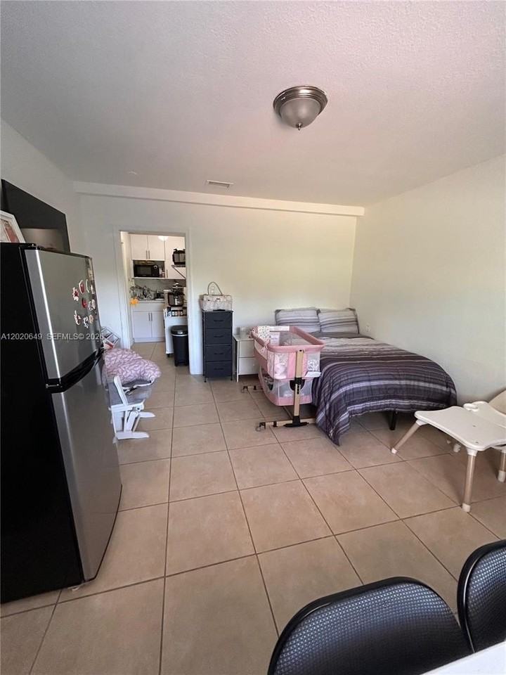 12805 Sw 116th Ct #1 - Photo 2 of 10
