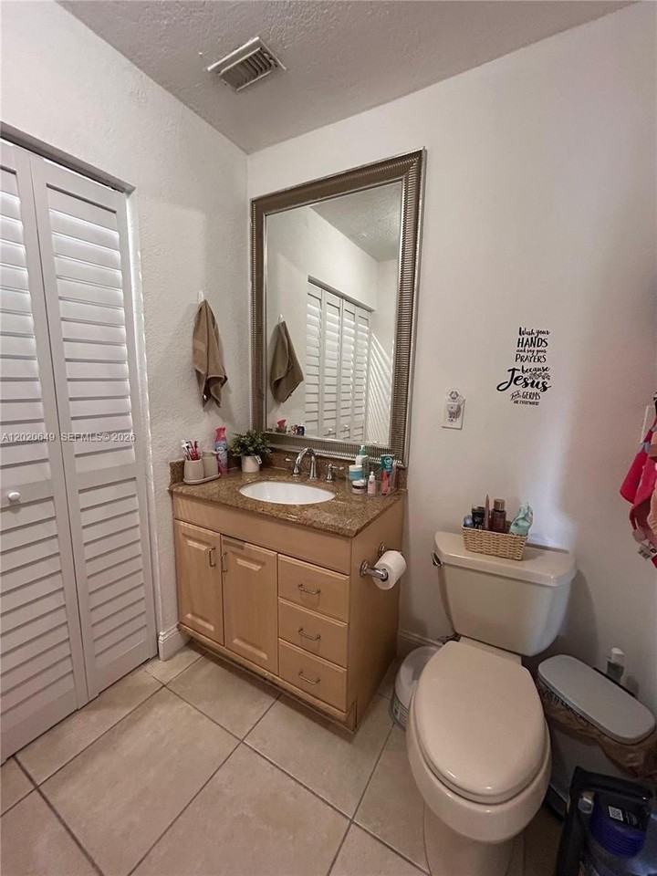 12805 Sw 116th Ct #1 - Photo 6 of 10