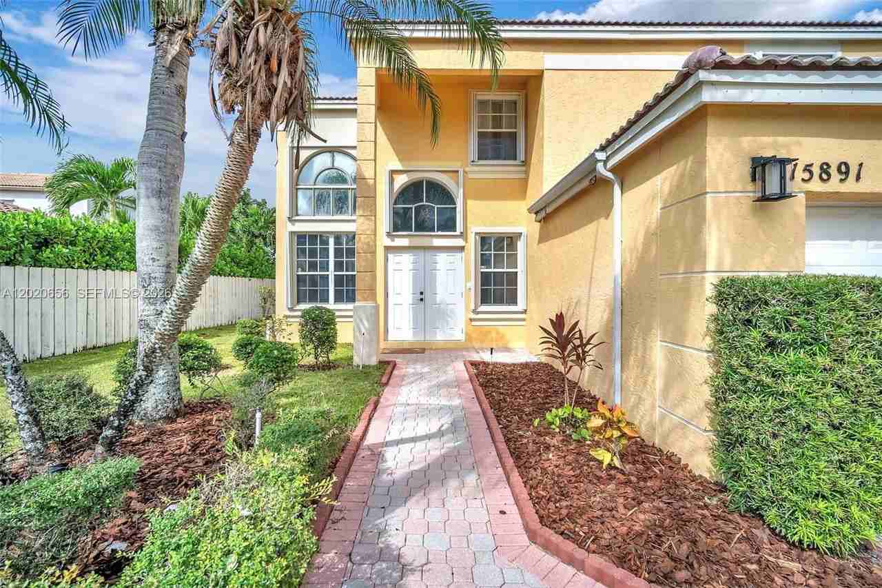15891 Nw 15th Ct - Photo 3 of 50