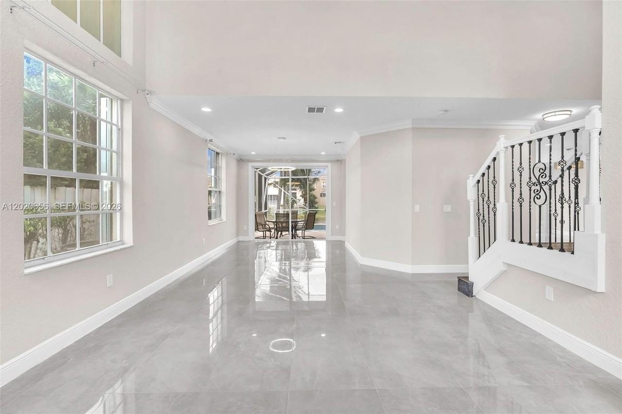 15891 Nw 15th Ct - Photo 4 of 50