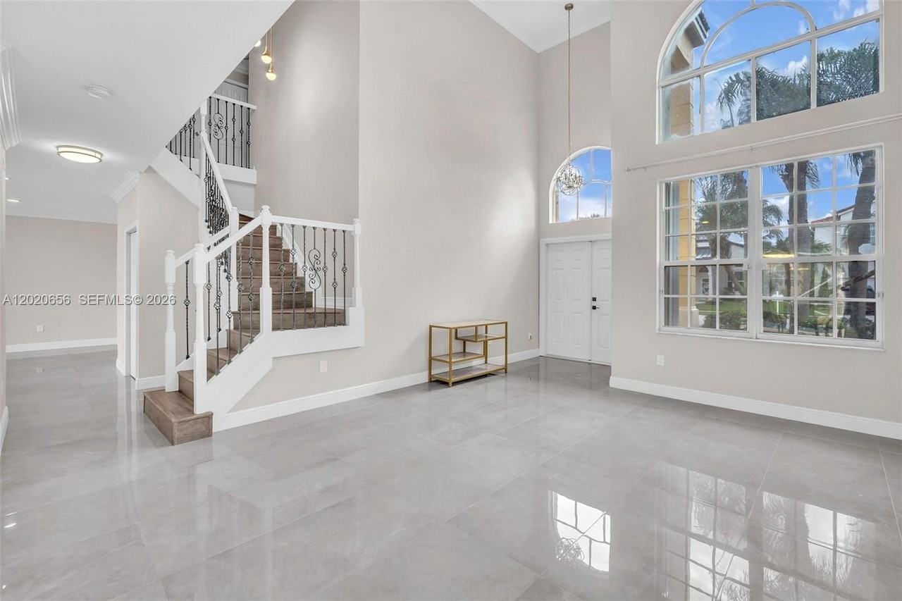 15891 Nw 15th Ct - Photo 6 of 50