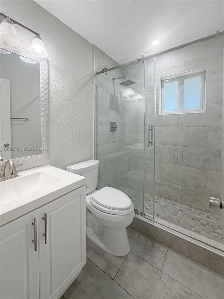 17311 Nw 49th Ave - Photo 4 of 14