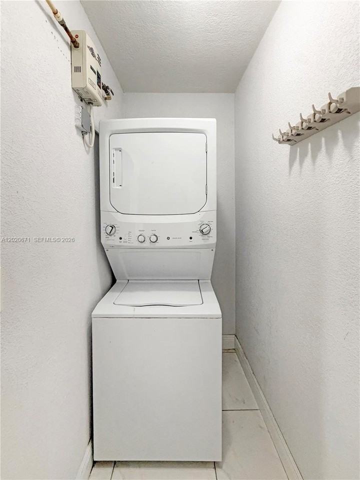 17311 Nw 49th Ave - Photo 5 of 14