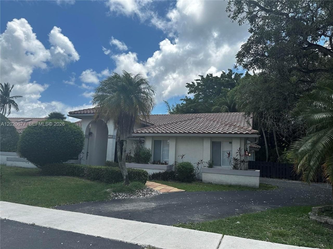 1200 Nw 101st Ave - Photo 2 of 31