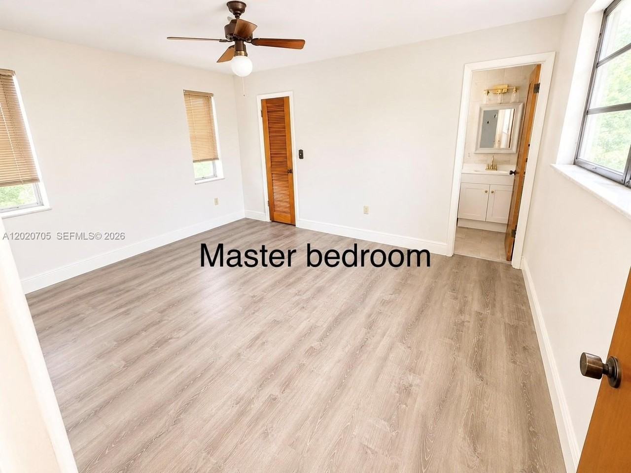 111 Navarre Dr - Photo 4 of 10