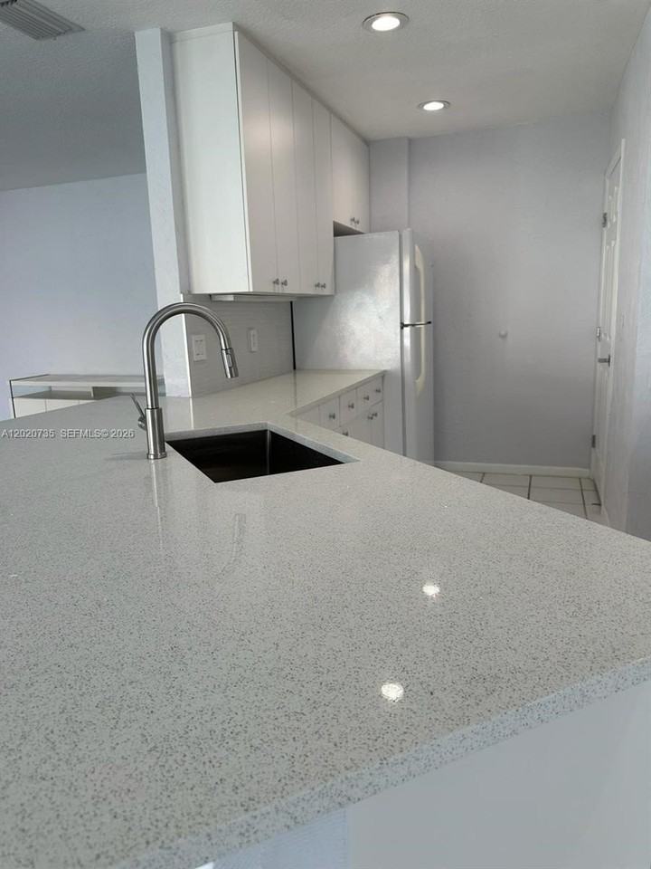 17244 Balboa Point Way - Photo 7 of 50