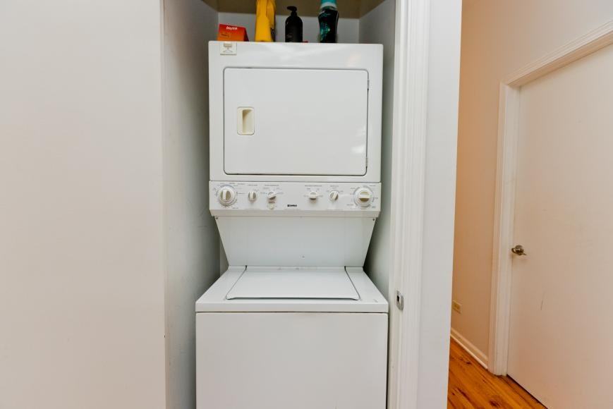 2439 W Homer St - Photo 7 of 10