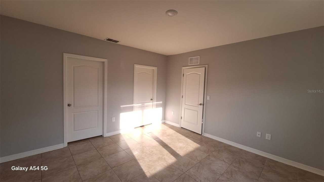 754 Chinoy Rd - Photo 4 of 7