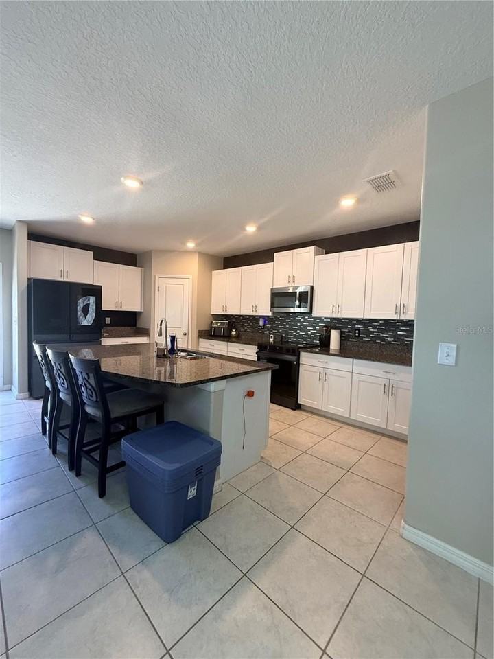 13790 Sea Bridge Dr - Photo 2 of 5