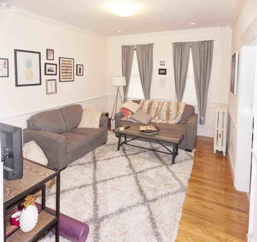 21 Glenville Ave - Photo 2 of 4