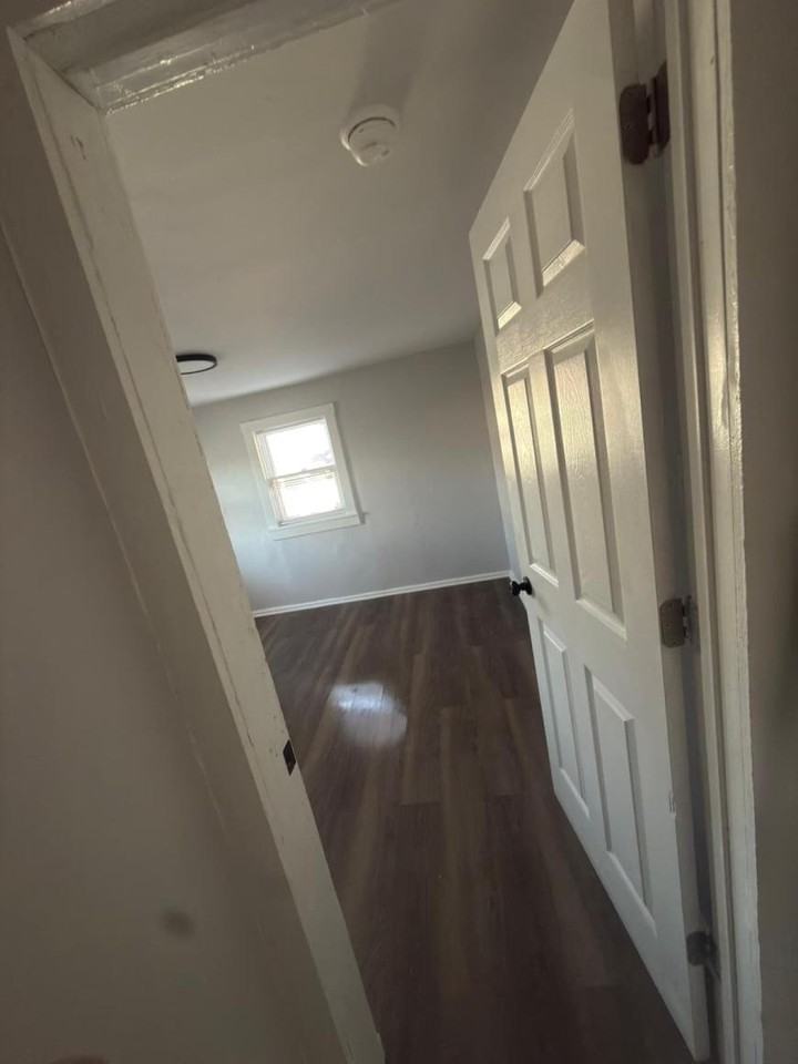 2411 Hendricks St - Photo 2 of 10