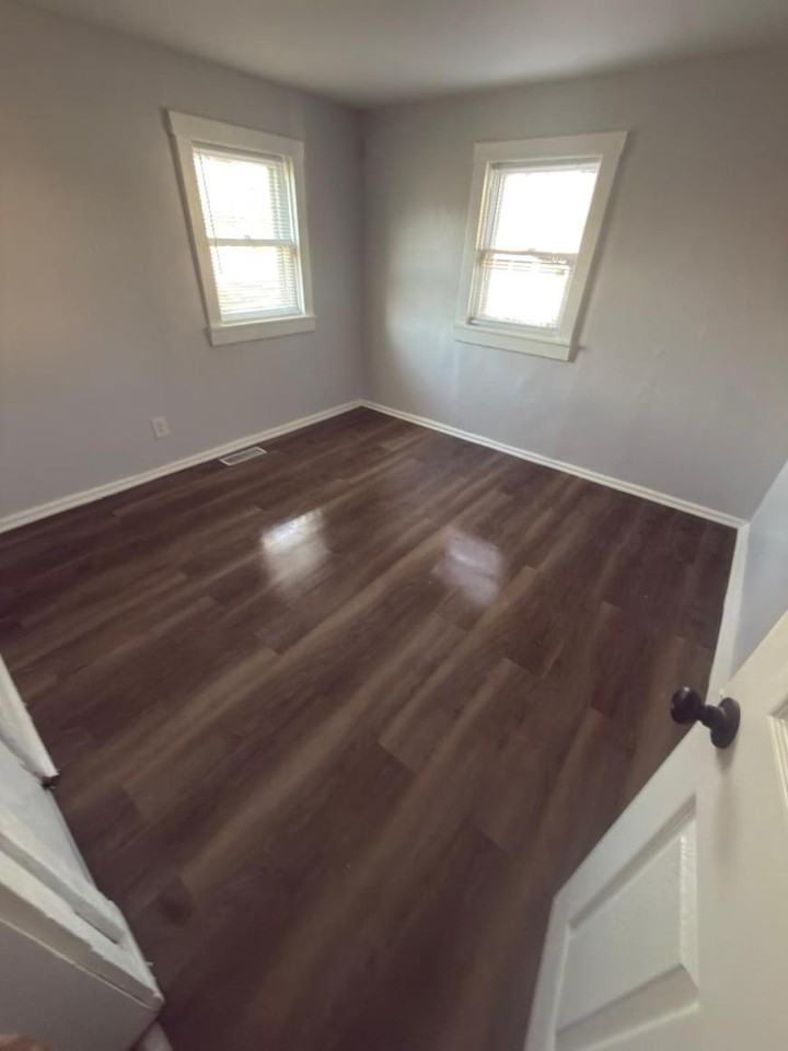 2411 Hendricks St - Photo 3 of 10