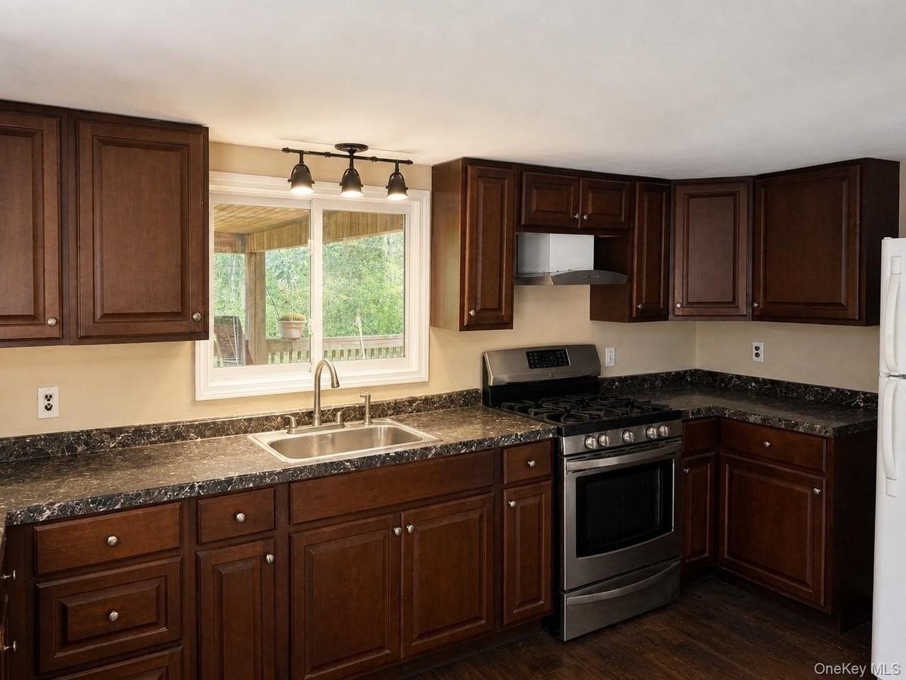 46 Lime Kiln Rd #B - Photo 5 of 12